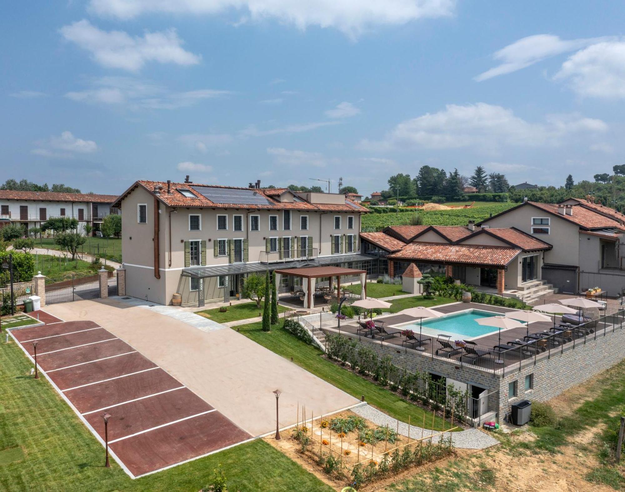 Antica Dimora Dosio Bed & Breakfast La Morra Exterior photo