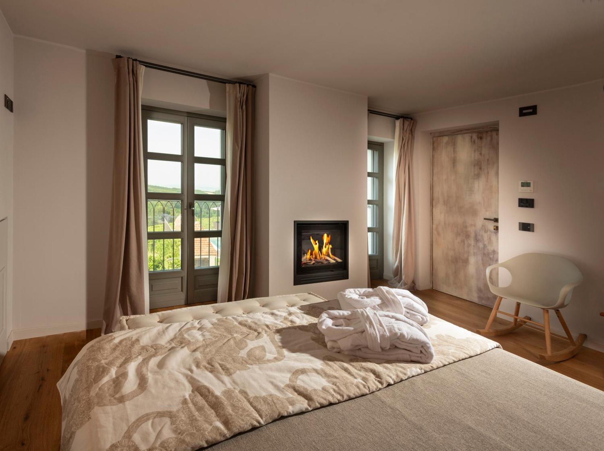 Antica Dimora Dosio Bed & Breakfast La Morra Room photo